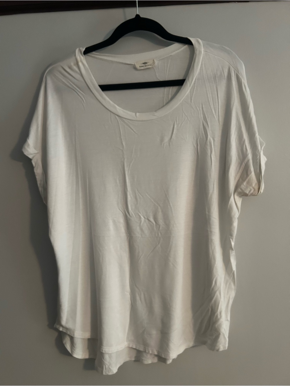 Relaxed White Scoop Neck Short Sleeve Tee